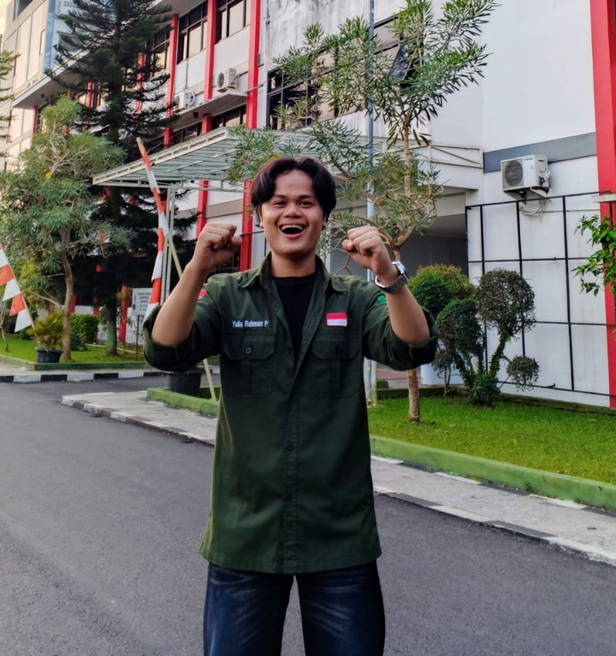Yulia Rahman Pasaribu